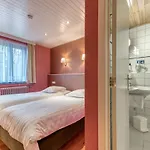 Le Cor De Chasse Hotel 2*