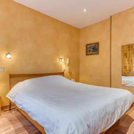 Hotel Le Cor De Chasse 2*