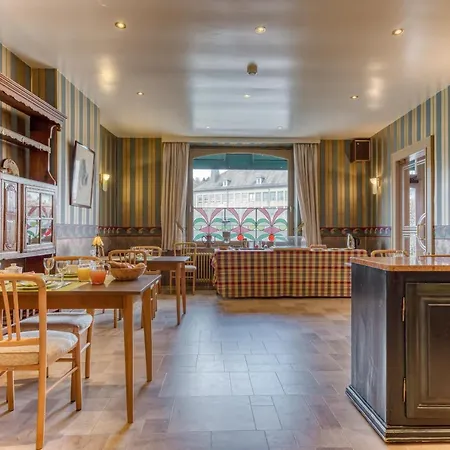 Hotel Le Cor De Chasse 2*