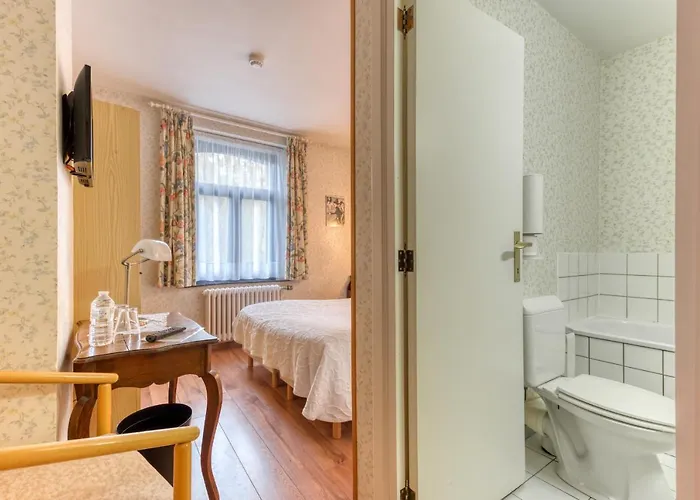 Le Cor De Chasse Hotel 2*