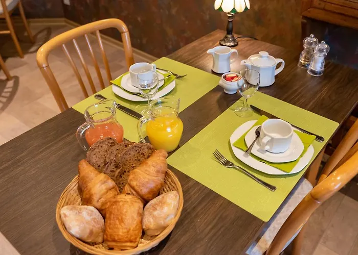 Le Cor De Chasse Hotel 2*