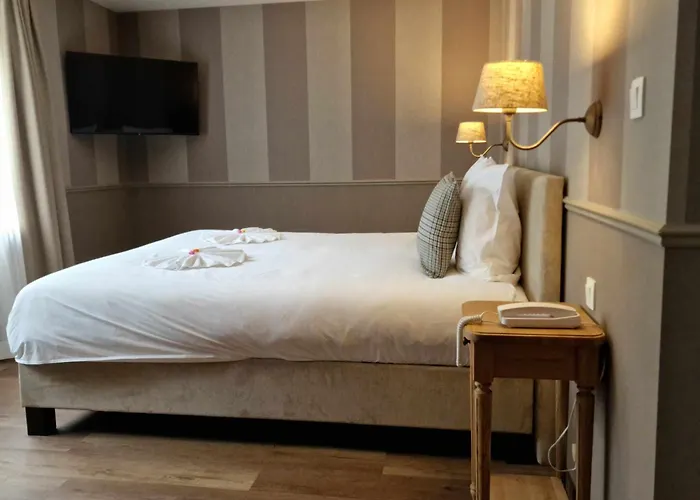 Le Cor De Chasse Hotel 2*