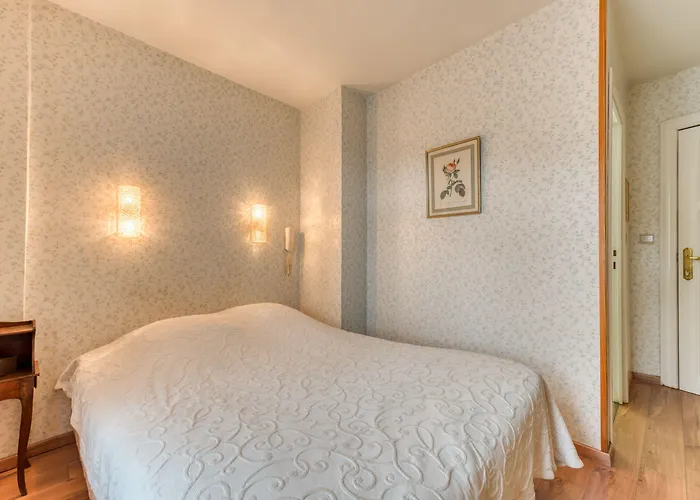 Hotel Le Cor De Chasse 2*